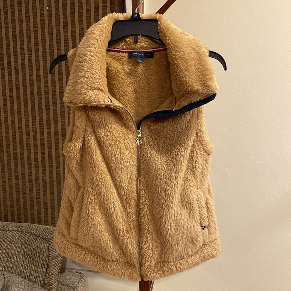 Sherpa Tommy Hilfiger Vest size small